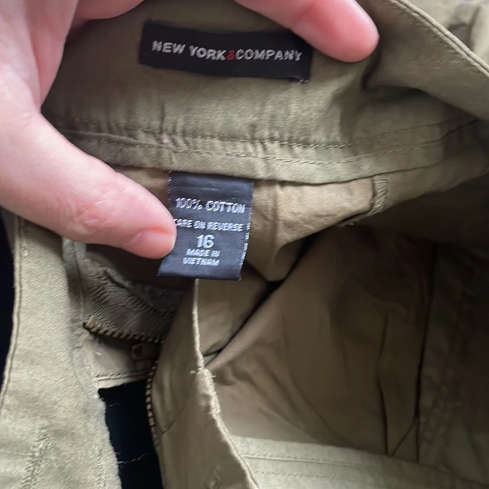 Olive Cuffed Shorts - Picture 5 of 5